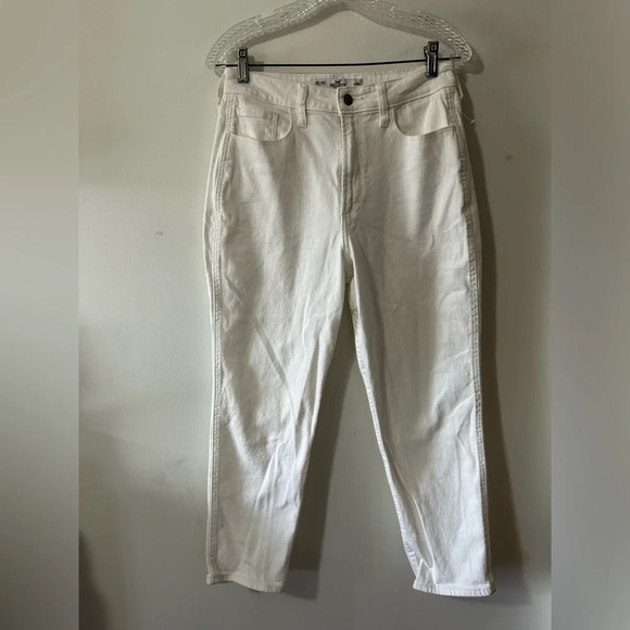 Hollister White Curvy Ultra High Rise Mom Jeans - Picture 1 of 3